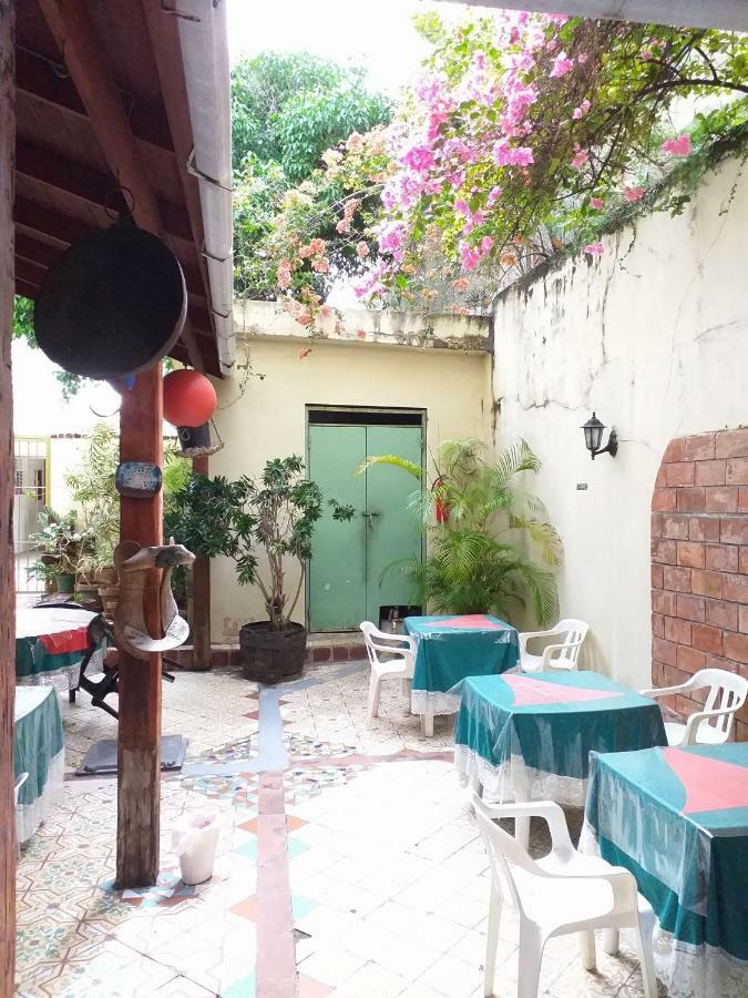 Hostal Condo-Parque Santo Domingo Esterno foto